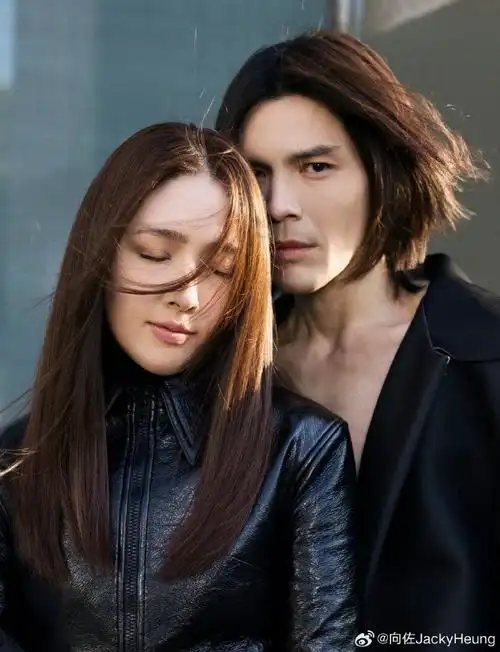 郭碧婷为向佐无限超越班打call#@郭碧婷晒和@向佐jackyheung的合照