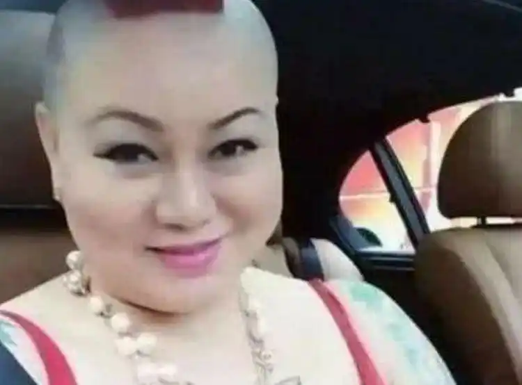 她是江浙第一富婆豪车出行身价12亿长相却让人望而却步