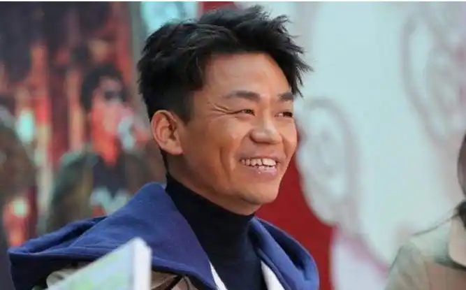 北京网友问:离婚7年后,回头再看王宝强和马蓉二人的境遇,夫妻差距太