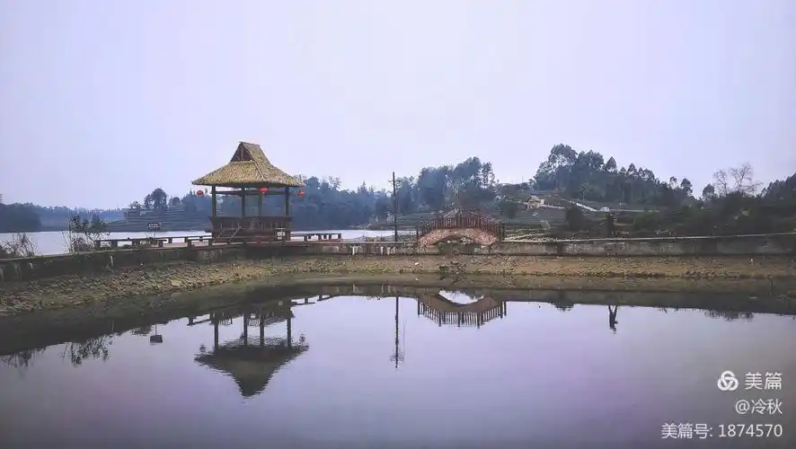 雅安名山月亮湖景区