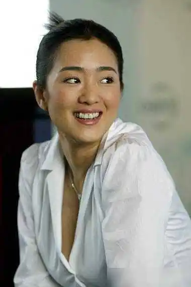 原创70岁米歇尔表白52岁巩俐我年入5亿巩俐我每周做4次有