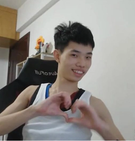 对于鲨鱼这名主播小编其实也十分感慨,同时自己也是其一路走来的见证