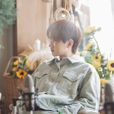 汪苏泷桌面壁纸