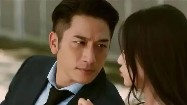 知名男星被曝演出起生理反应44岁绯闻不断没玩够是张馨予前任