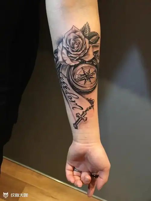 而是更多的富有含义 内容 意义 一个纹身可能代表一段记忆,感情,往事