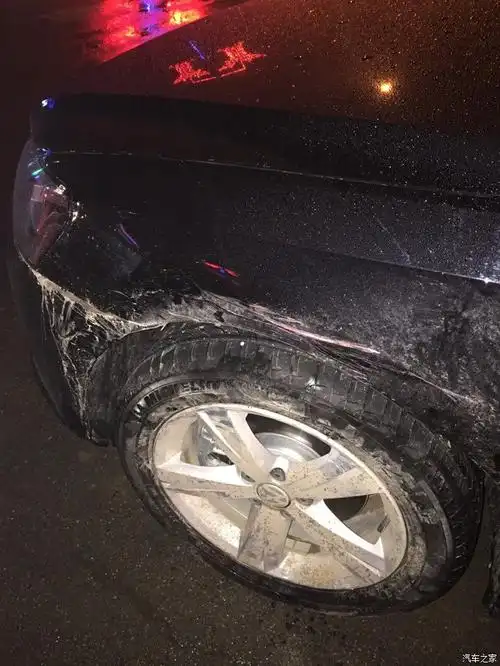 车被撞了大家看看需要多少钱