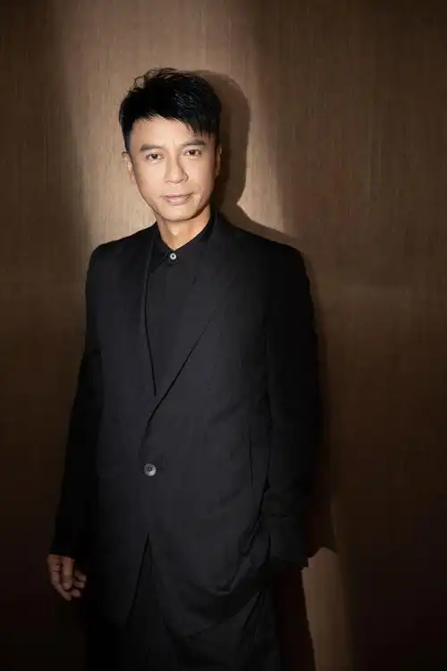 李克勤出席亚洲影视周启动仪式时隔14年再登太庙舞台激动人心