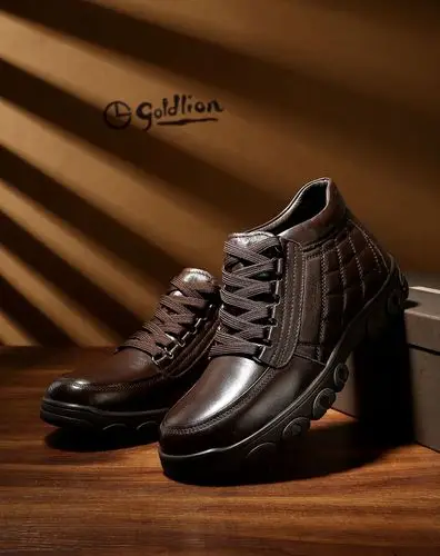 深棕色牛皮舒适都市休闲皮鞋