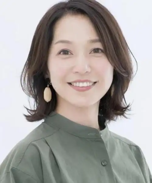 女人上了年纪可要少烫大妈卷今年流行这5款发型洋气减龄