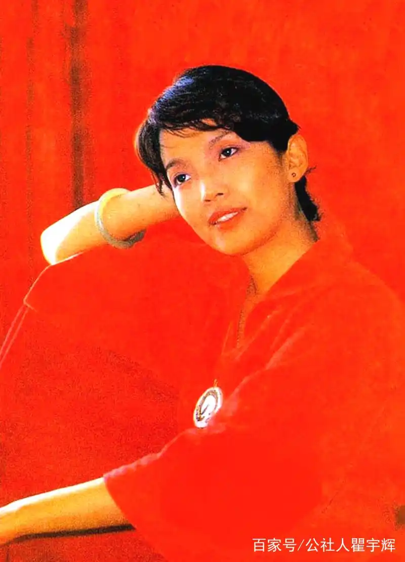 吕丽萍,11张年轻时的老照片,见证了一代影后的星路历程