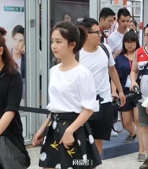 更多蛛丝马迹被曝光|景甜|杨幂|娱乐圈|毛晓彤|女明星|万达集团_网易