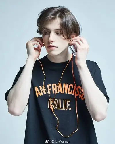 ericwarner个人听说好看的男生总是英年早婚呜呜呜