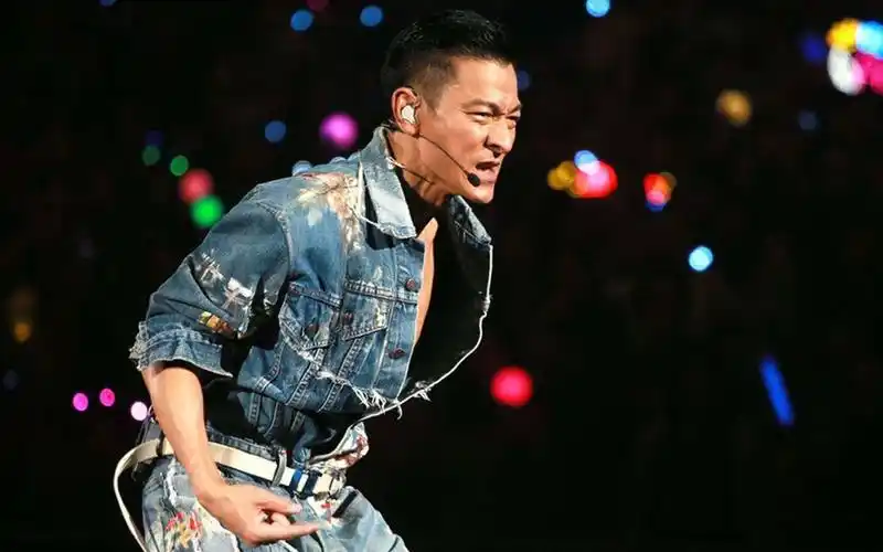 【高燃混剪】刘德华3首冷门歌曲,带你梦回90年代!