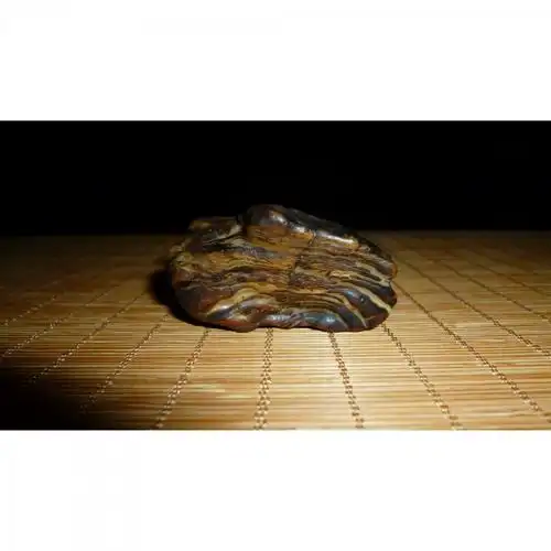 阿拉善早期地表虎皮玛瑙原石摆件