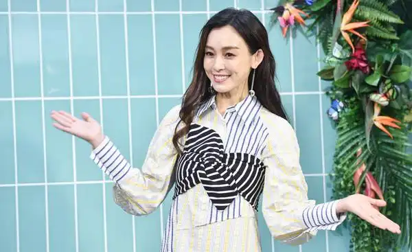 范玮琪:此前学历问题没有回答好 但一切都很坦荡