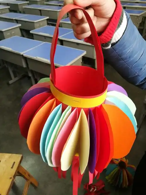 【乐真教育】莒县第四实验小学一年级六班迎元宵灯笼手工制作