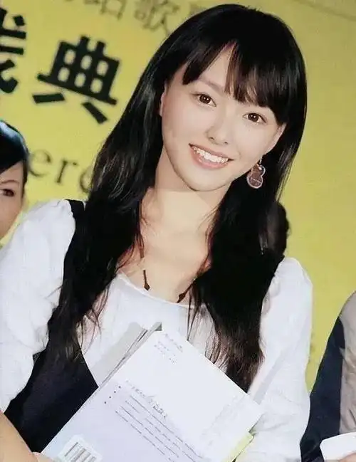 不得不说早期的唐嫣真的是内娱初代甜妹