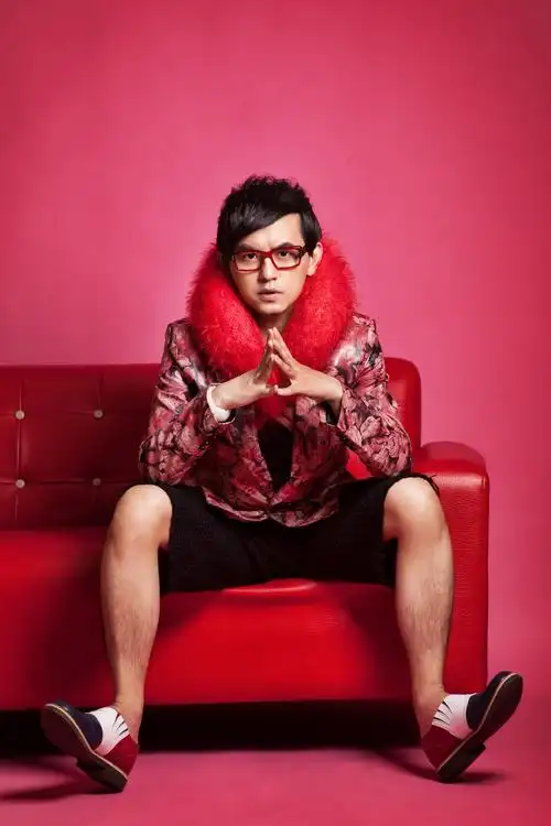 黄子佼adidasoriginalsselect原创潮流展男人的收藏佼出来