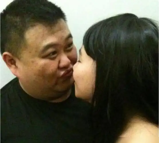 孙越的老婆罕见曝光,并不是于谦的前妻,长得像戴假发的岳云鹏