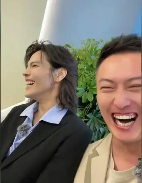 向佐鼻孔演技走红许君聪模仿引爆笑网友向佐转型演喜剧吧