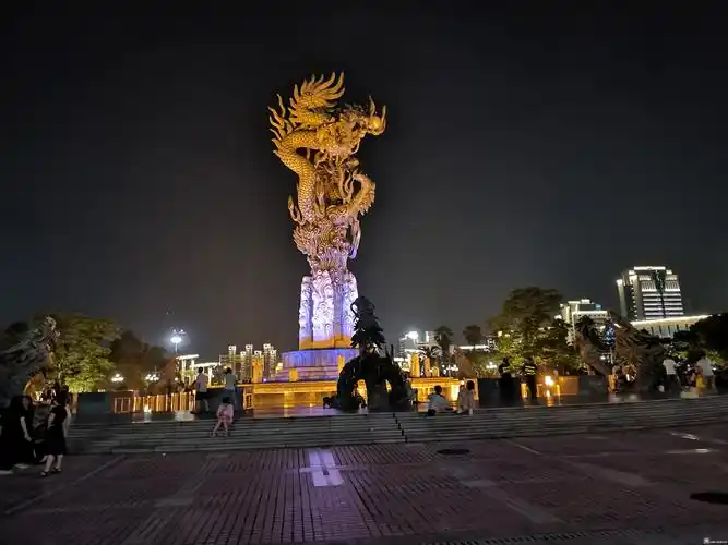 龙城广场美丽夜景