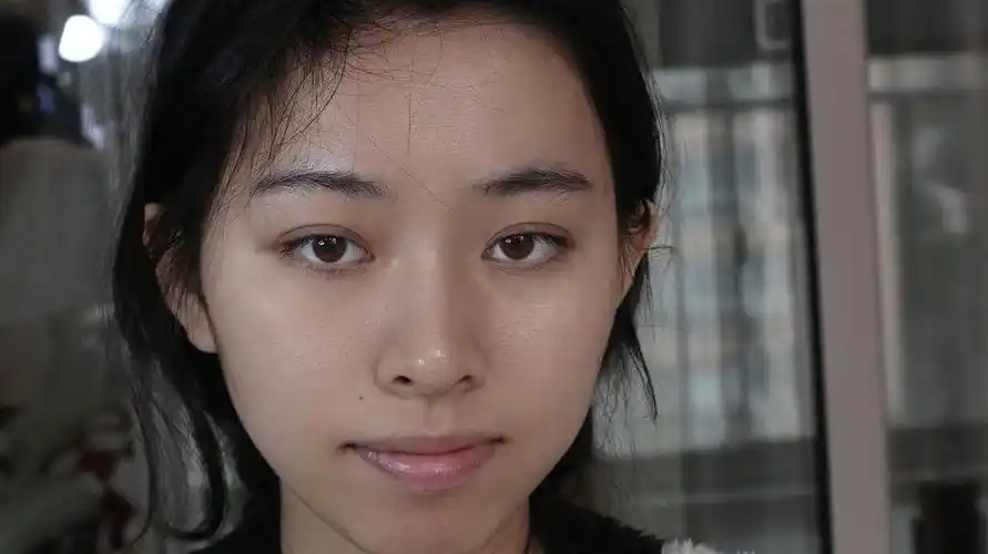 单反下素颜的自己