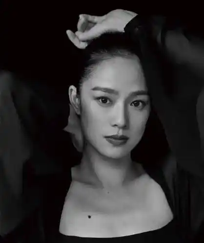 周韵:婆媳矛盾不断,丈夫姜文苦不堪言,她刚柔并济化解多年恩怨_婆婆