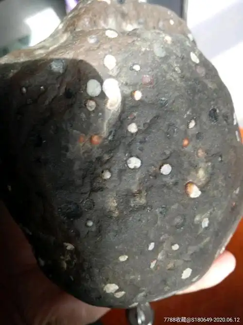 五彩晶体球粒陨石(透光)(弱磁)