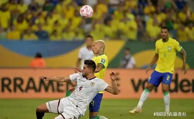 内马尔任加球技超燃