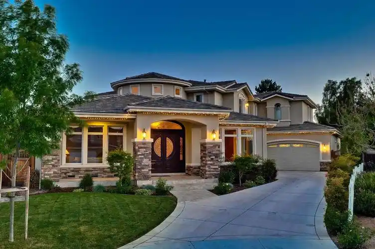 欧式低调奢华大气别墅装修效果图