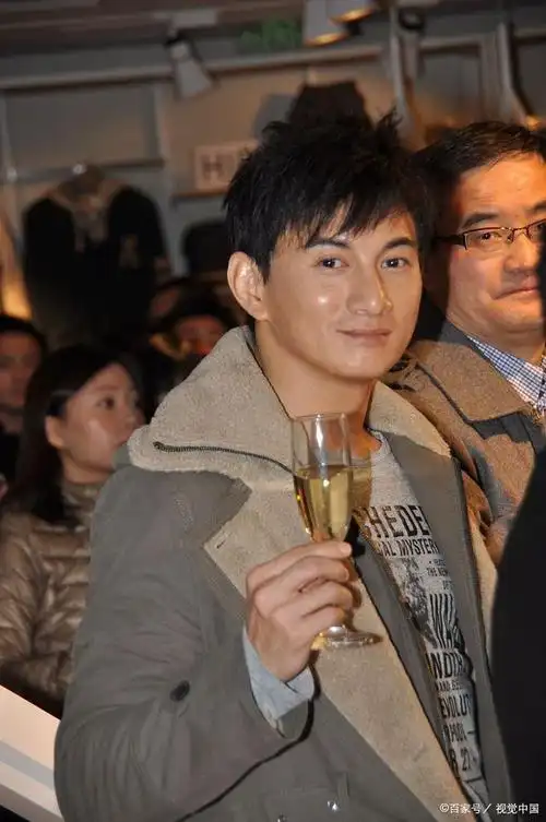 吴奇隆是"霹雳虎",苏有朋是"乖乖虎",陈志朋是"小帅虎".