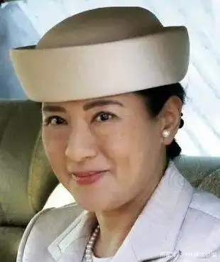 日本新任皇后:即使拥有皇室的珠宝,也无法令她重露笑容