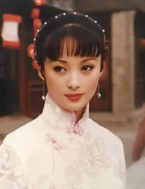 电视剧《小凤仙的故事》中,蒋勤勤饰演小凤仙