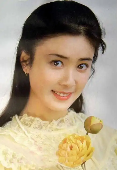 傅艺伟美吗 傅艺伟美得颠倒众生