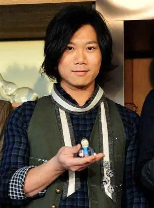 玛莎妻子诞下龙凤胎,起的名字也是真皮