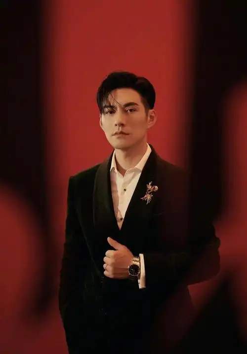 严屹宽这个男人中的美人