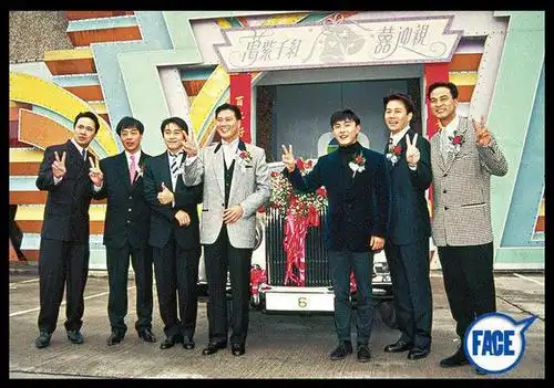 60岁万梓良近照曝光火过周润发资产千万晚年生活疾病缠身