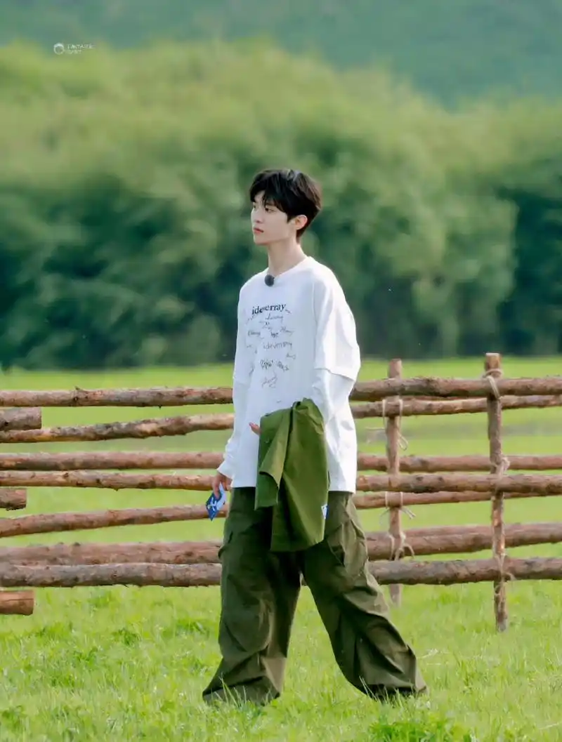 范丞丞加盟《现在就出发》,一起森林旅行吧 #范丞丞官宣加盟现在就