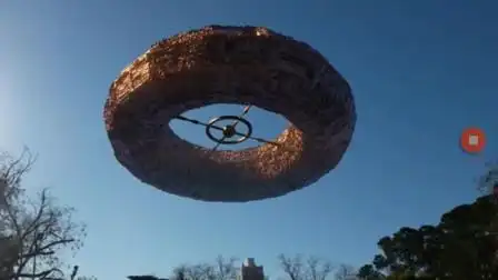 天空出现巨型环状ufo,现场画面比科幻大片还精彩!