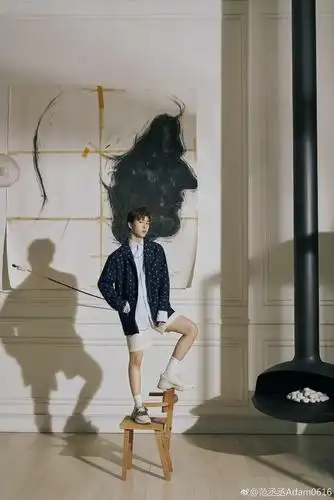 安利!范丞丞的最佳cp:短裤和袜子