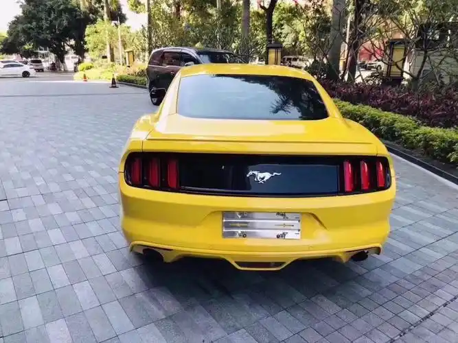 3t 新车指导价40.58万 双门4座轿跑车 无钥匙进入启