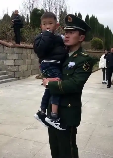 英雄烈士王成龙的弟弟,愿你的一生安静祥和