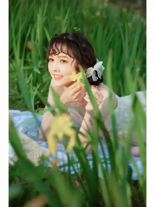 户外森系写真治愈系夏日少女写真