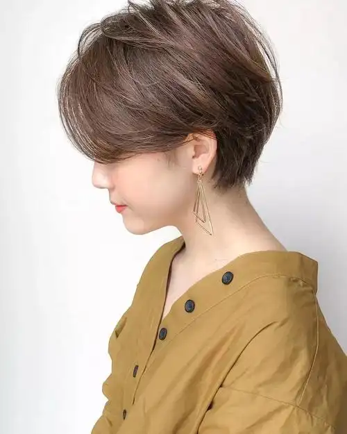 今日推荐发型(潮短发)聚美国际美容美发