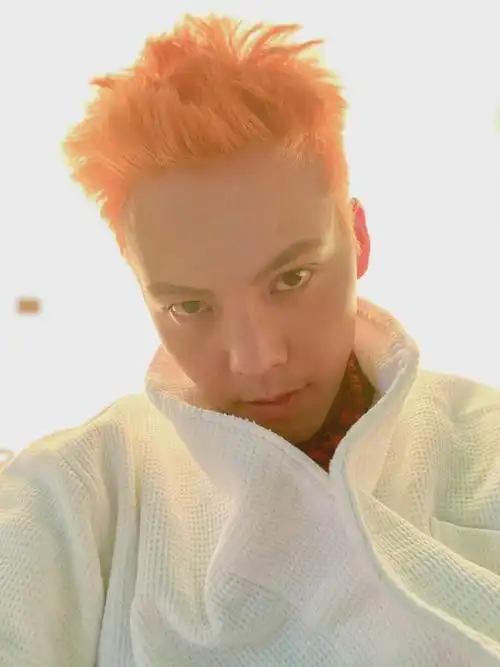 陈伟霆橙色头发