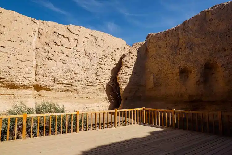 行走敦煌第1天被导游撂下阳关玉门关感慨万千5处风光美到想哭