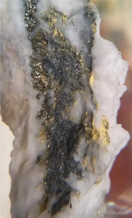 朋友给的说是招远金矿的人58公斤这个值钱不