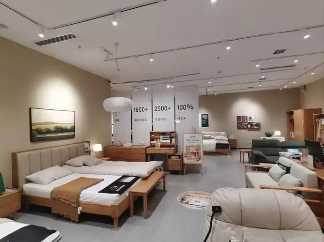 门店环境优美,店员服务态度好,家居简约时