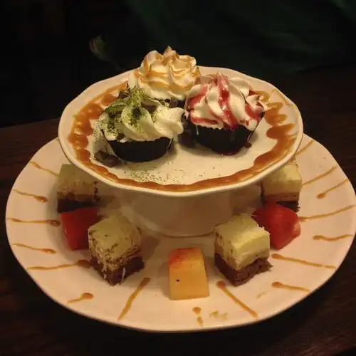 百元好物#店里伙伴tasting自制的小点心,味道超棒而且摆盘也美丽