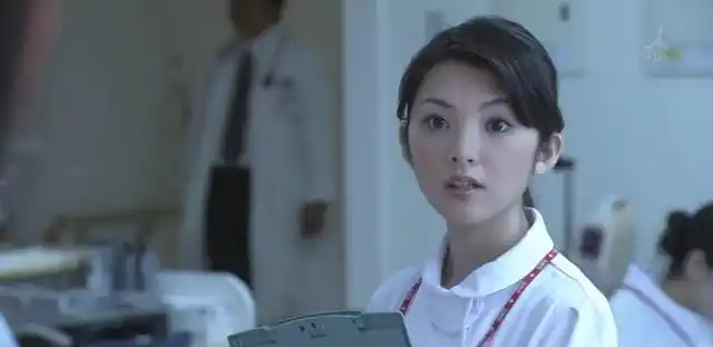 《红手指》堪称《祈祷落幕时》的姐妹篇,但对人性的剖析更为深刻